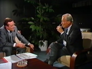 Fotoausschnitt aus einem Interview von Horst Schättle mit Willy Brandt für die ZDF-Sendung „Zeugen des Jahrhunderts“ im Dezember 1988 zu Brandts Verhältnis zu Adenauer.