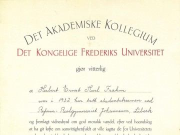 Ausschnitt der Aufnahmeurkunde „det akademiske kollegium ved det kongelige frederiks universitet“ für Herbert Ernst Karl Frahm.